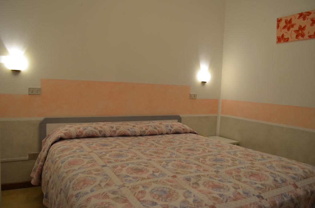 Hotel Pilotto Peschiera del Garda Buitenkant foto