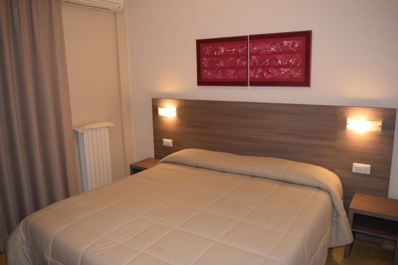 Hotel Pilotto Peschiera del Garda Buitenkant foto