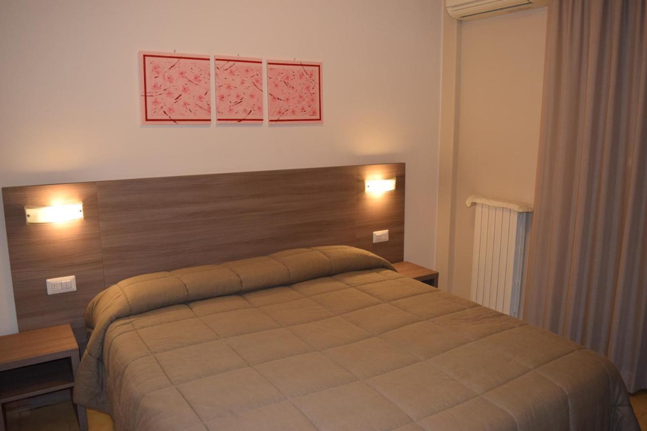 Hotel Pilotto Peschiera del Garda Buitenkant foto